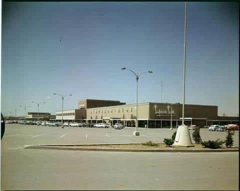 A completed Centre Mall, said to be in the 50s or 60s.